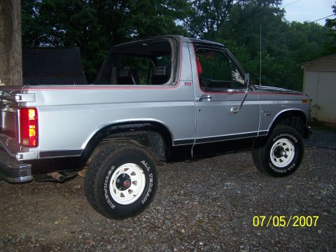 1982 Ford Bronco photo