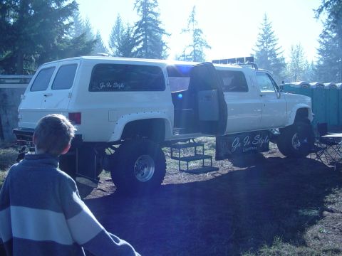 1989 Ford Bronco - 4x4 limo