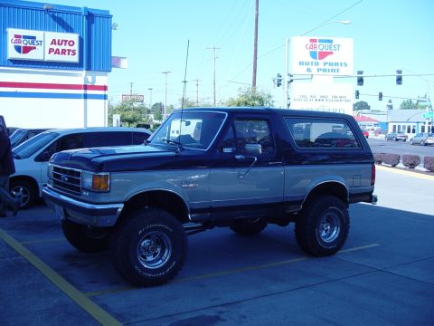 1989 Ford Bronco - My truck at the parts store