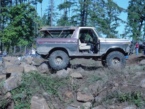 1989 Ford Bronco - And he is up