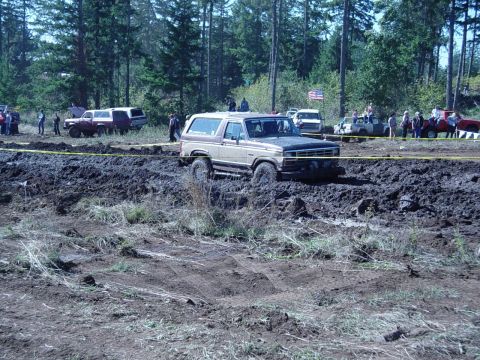 1989 Ford Bronco - Ken in the mud