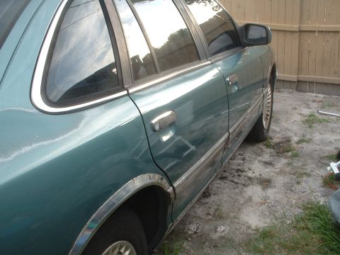 1993 Ford Crown Victoria photo