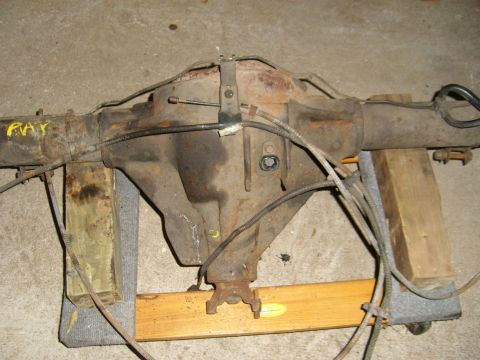 1994 Ford Bronco - This is a rear axle assembly, not a 1994 Ford Bronco.