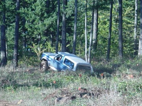 1989 Ford Bronco - Todd climbing out of a hole