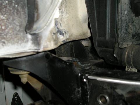 1986 Toyota Hilux - clearance for the box