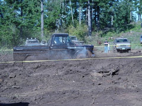 1989 Ford Bronco - First truck in gets stuck