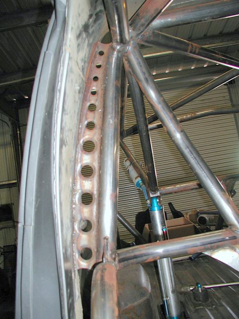 1980 Ford Bronco - cage attached to body