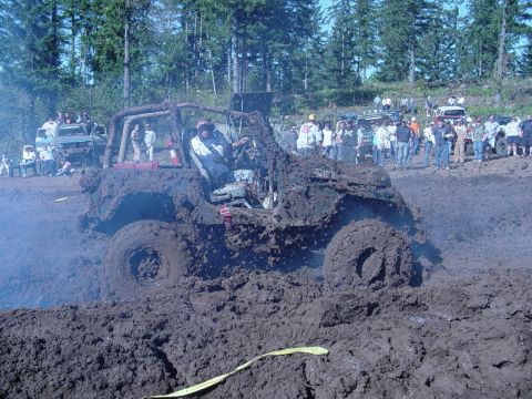 1989 Ford Bronco - He fired it up and started backing it up