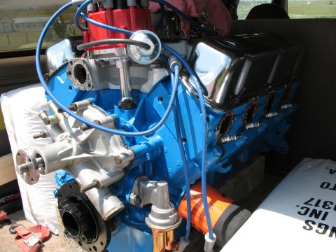 1989 Ford Bronco - The motor sitting just after it came home.