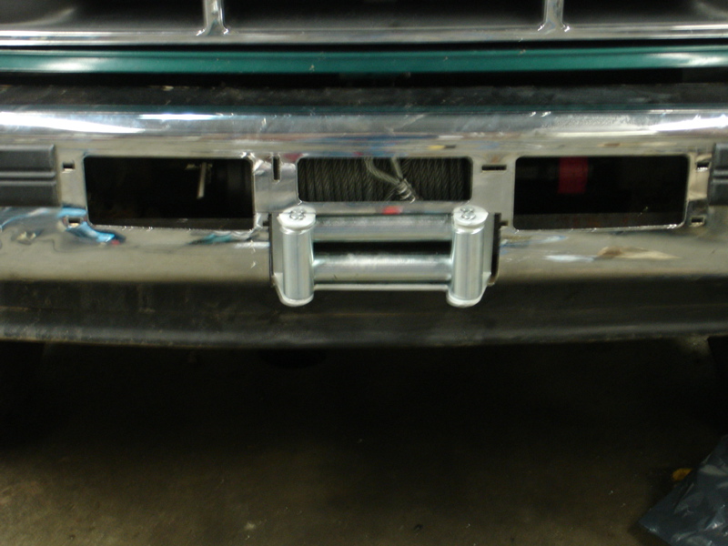 1996 Ford Bronco front bumper with a winch installed