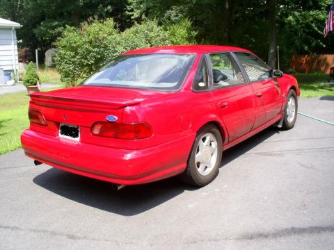 1995 Ford Taurus photo