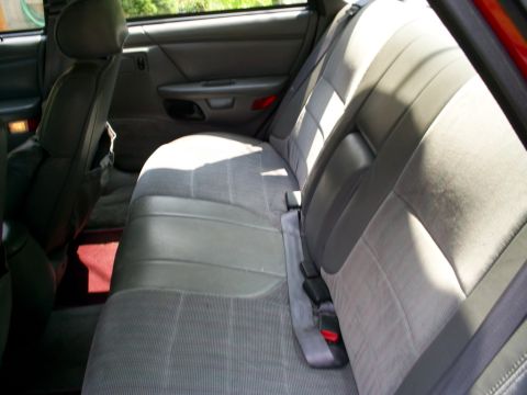 1995 Ford Taurus photo