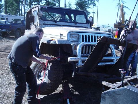 1989 Ford Bronco - Broken axles and ball joints