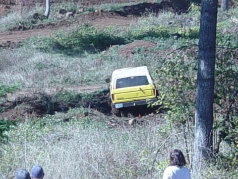 1989 Ford Bronco - Steve heading down the hill