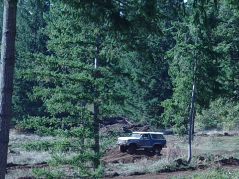 1989 Ford Bronco - Todd over one of the bumps