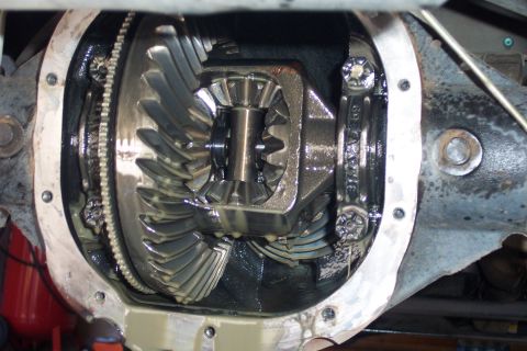 1996 Ford Bronco - Rear Diff Cover Swap 2