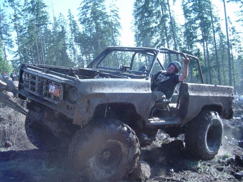 1989 Ford Bronco - Big blazer left some stuff on the rocks