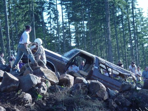 1989 Ford Bronco - Cable breaks, still good enough for 3rd overall