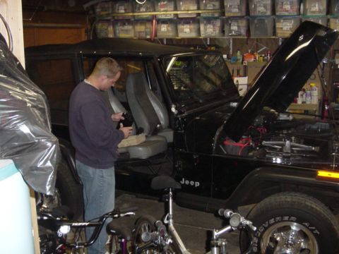 1989 Ford Bronco - Frank is eyeballing the new Cobra CB