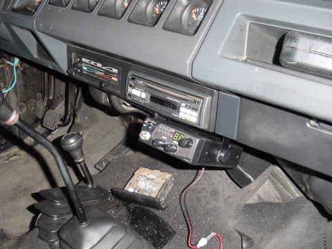 1989 Ford Bronco - Mounted to the dash