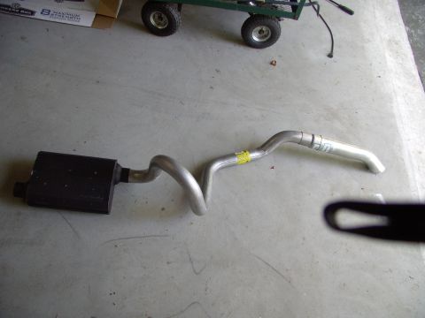 1990 Lincoln Town Car - Here's a shot of the Areochamber, with the Dynomax mandrel bent 2 1/2" tailpipe and the reducer (okay increaser) and the 3" turndown.