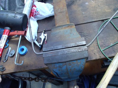 1990 Lincoln Town Car - To say it's easy to build would be an understatement. Just bend the 3/8" mild steel rod in the vice with hammers.