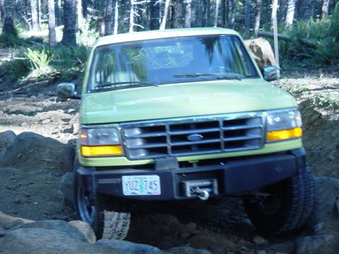 1989 Ford Bronco - Doug in the Big rocks