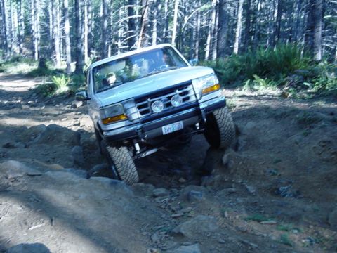 1989 Ford Bronco - Detroit locker makes it easy