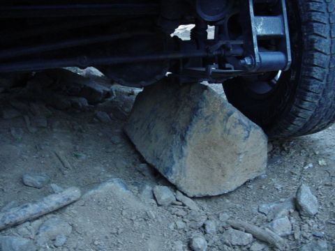 1989 Ford Bronco - Stuck right on the spring plate