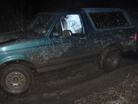 1996 Ford Bronco - doin some wheelin