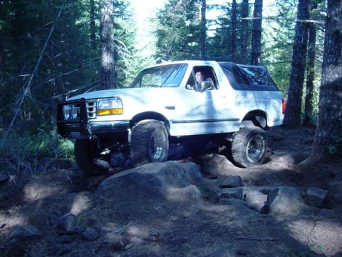 1989 Ford Bronco - Lining it up