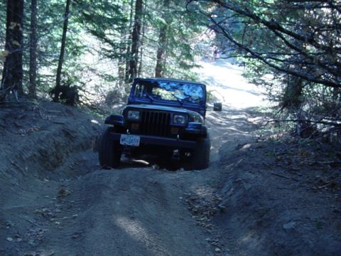 1989 Ford Bronco - Little hill for the Jeep