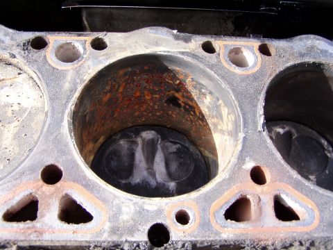 1988 Ford F-250 - This Cylinder (#6) was the one full of coolant