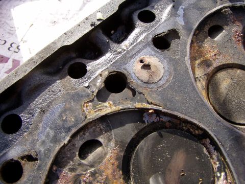 1988 Ford F-250 - Close up of blown Gasket