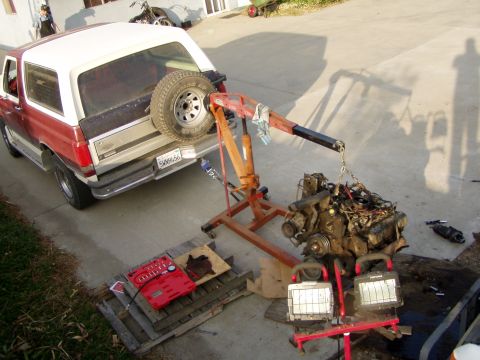 1988 Ford F-250 - Engine pull, view 2