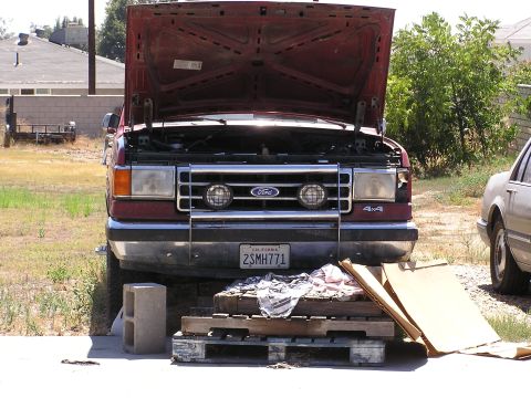 1990 Ford Bronco - This is a pic of a repair session, I had the pallets to make it easier to get working on the engine