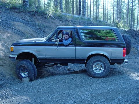 1989 Ford Bronco - Thats pretty good flex