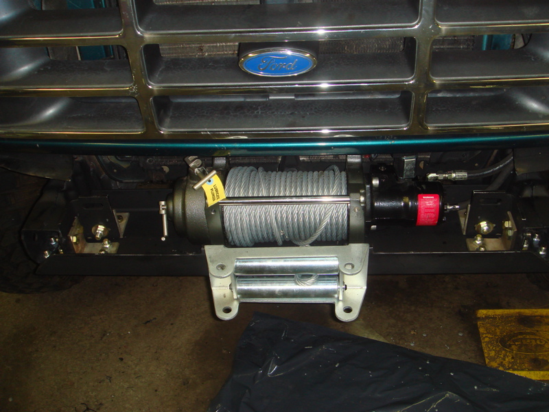 1992 Ford Bronco front grille with a winch installed below