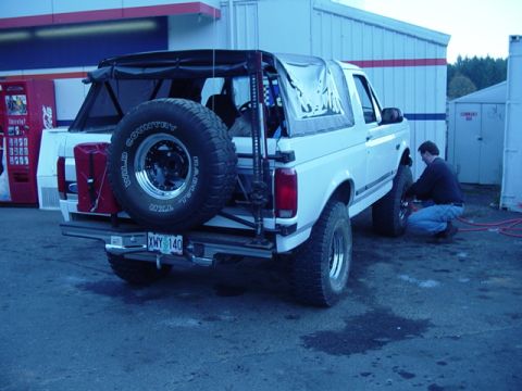 1989 Ford Bronco - Mark airing up