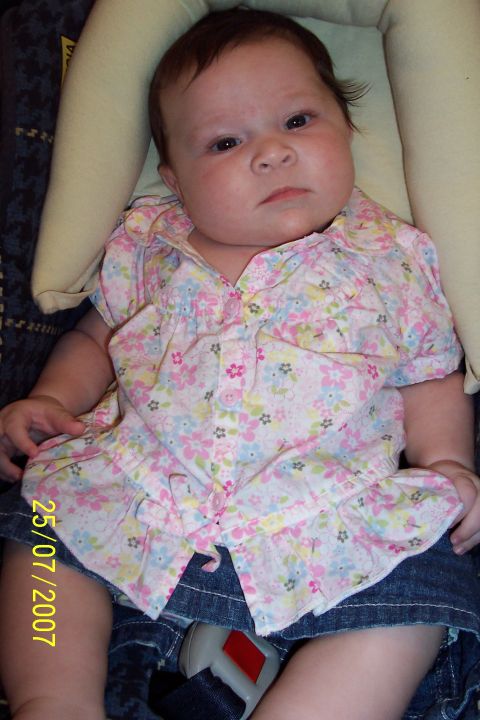 2000 Ford Crown Victoria - A baby is pictured in a car seat, with a date stamp of 25/07/2007 visible on the image.