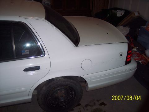 2001 Ford Crown Victoria photo
