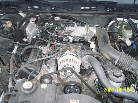 2001 Ford Crown Victoria photo
