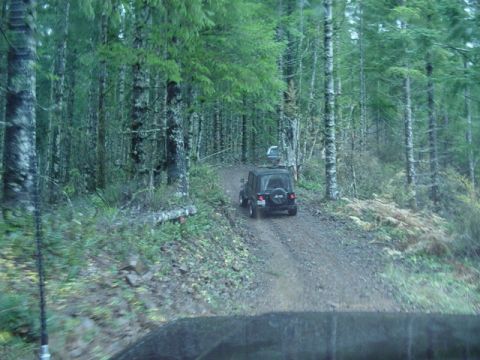 1989 Ford Bronco - Franks jeep throwin some mud