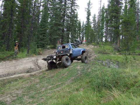 1990 Ford Bronco - Off-road vehicles navigate a challenging trail during the Rocky Mountain Bronco Rally in 2007.