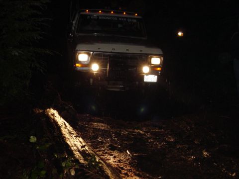 1989 Ford Bronco - Here comes Tony thru the same spot