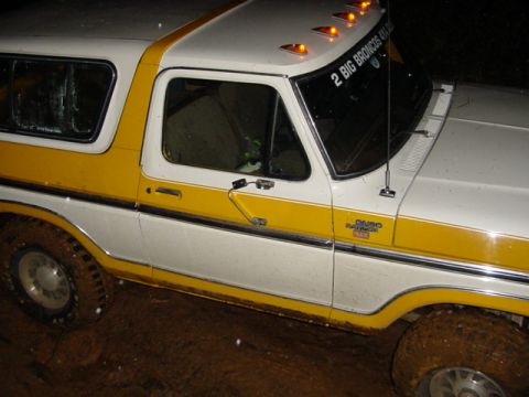 1989 Ford Bronco - Another shot of Tony stuck