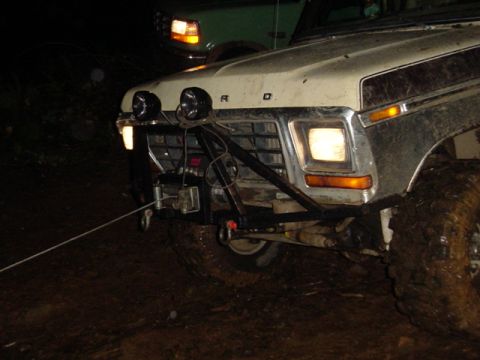 1989 Ford Bronco - Winch hooked up