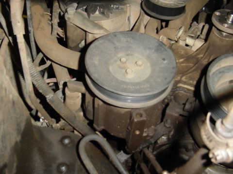 1989 Ford Bronco - Veiw from the bottom, I am still looking for the leak