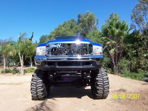 2001 Ford Excursion photo