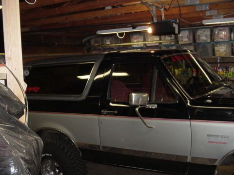 1989 Ford Bronco - Bronco is kinda a tight fit